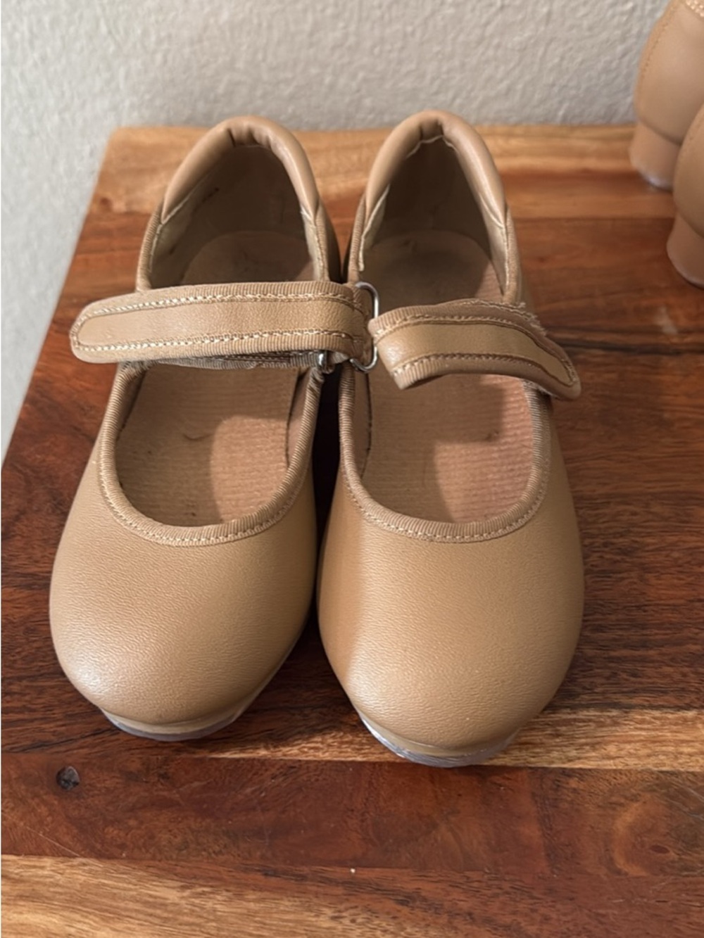 Tap Shoes in Tan 9.5